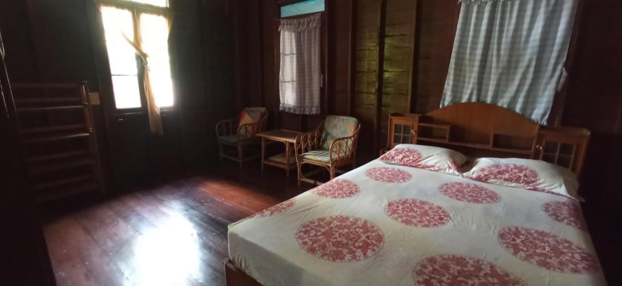 Homestay Happy *
